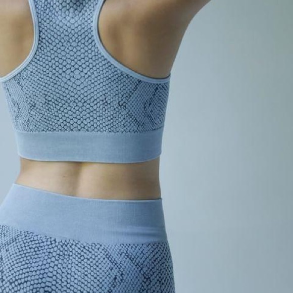 Workout Set Snake Skin Tank and Leggings - Picture 5 of 8